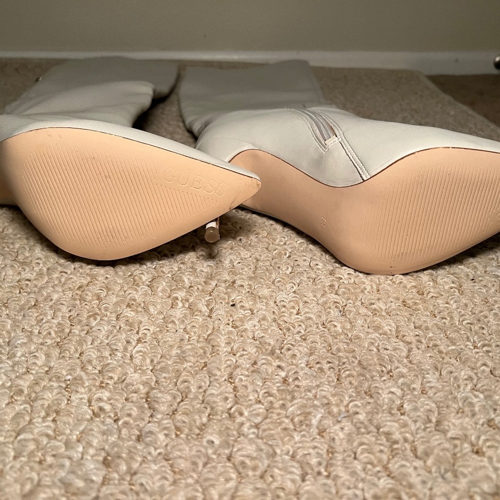 Guess Orianna Ivory Knee-High Stiletto Boots – Size 7M